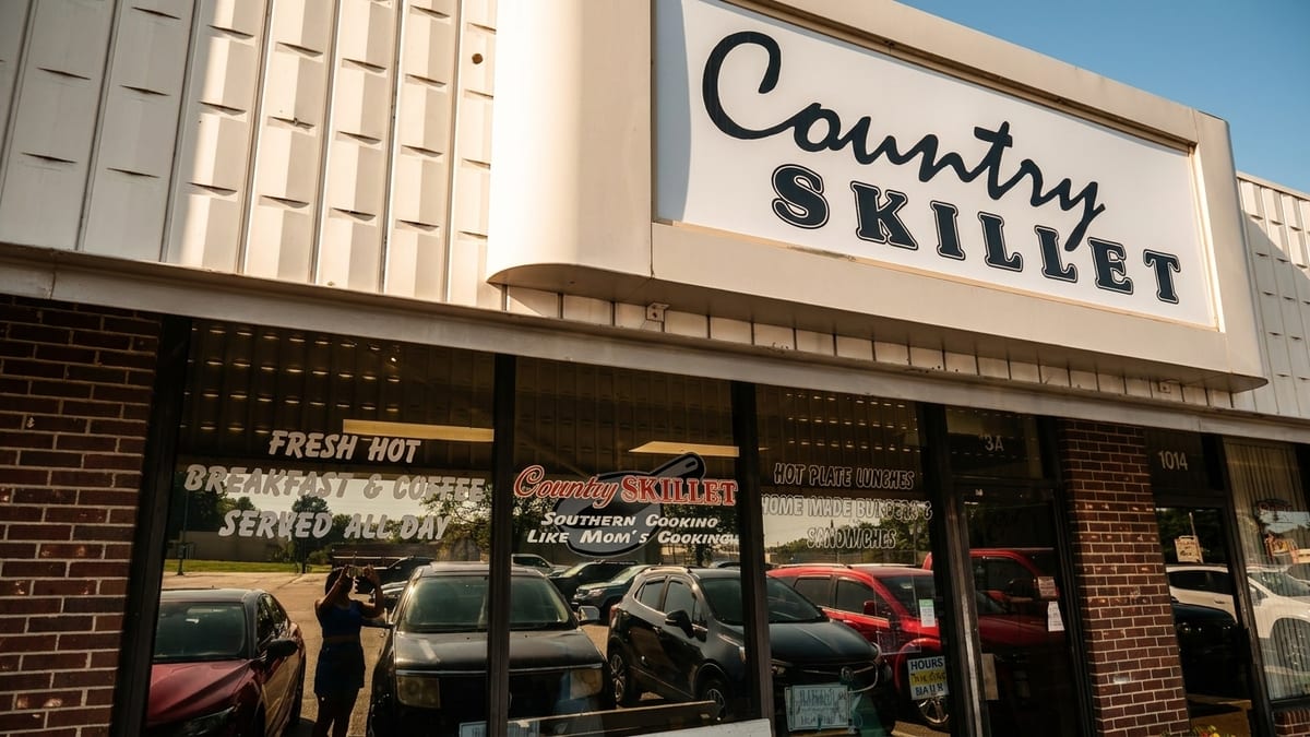 A real diner in Southaven, Mississippi